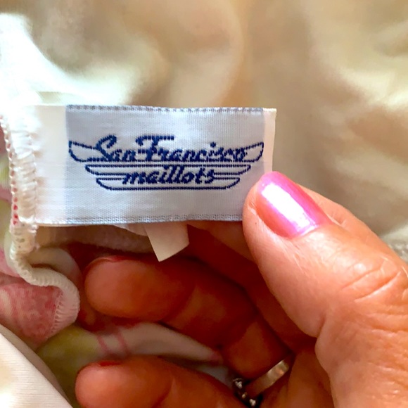 Swimsuit coverup - Picture 3 of 5